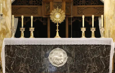Para Fulton Sheen la «Hora Santa» es la hora que da sentido a su día