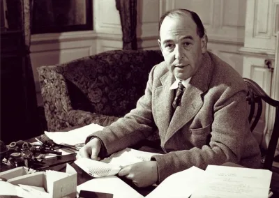 C. S. Lewis nos enseña que la verdadera amistad es una escuela de virtudes