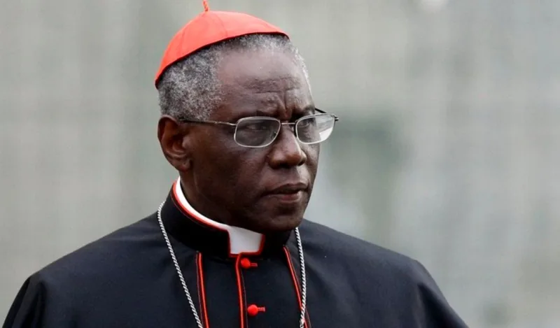 Cardenal Sarah sobre el celibato: «Destruirlo herirá a la Iglesia y el sacerdocio de Jesús»