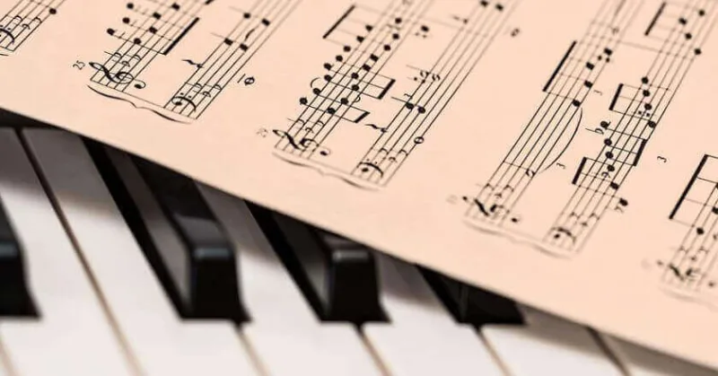 Estudiantes universitarios explican por qué la música de la Iglesia debería ser música sagrada