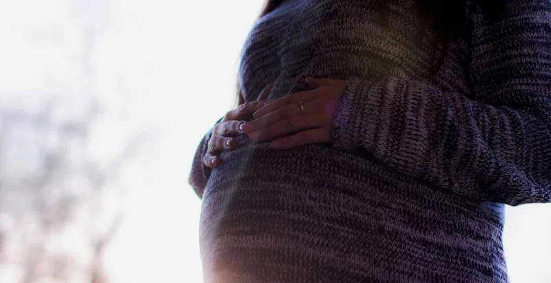 Su padre la violó y no abortó: «Te ayuda a sanar las heridas»