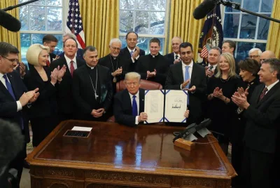 Testamento provida de Donald Trump: «Cada vida humana es un regalo para el mundo»