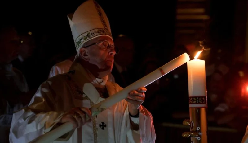 Reflexión: Noche de Pascua, luz de la Resurrección