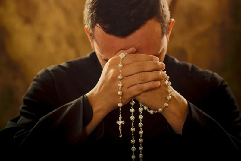 Sor Lucía expone las razones por las que debemos rezar el Santo Rosario todos los días