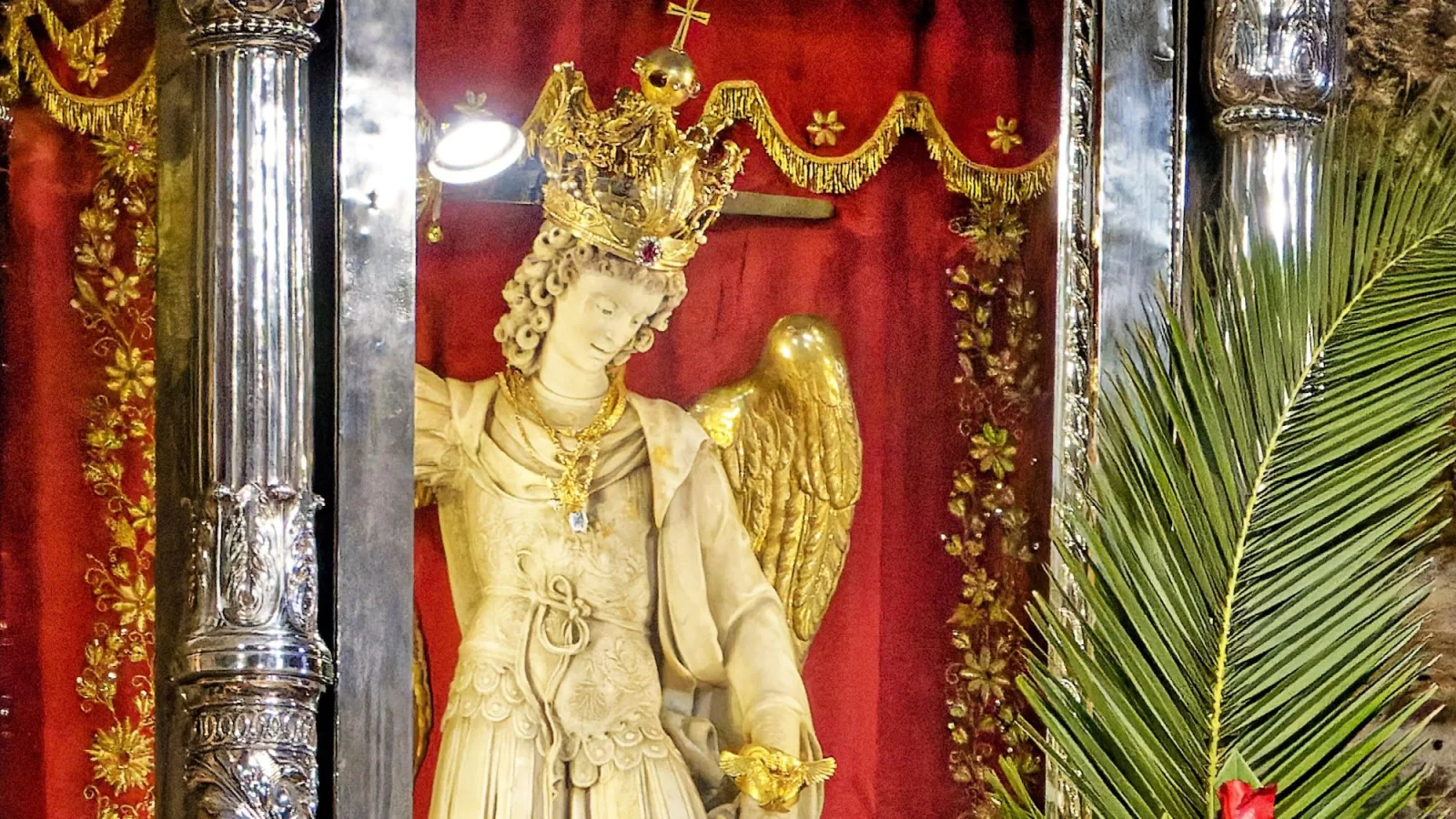 La espada de San Miguel del Monte Gargano: qué es y qué no es
